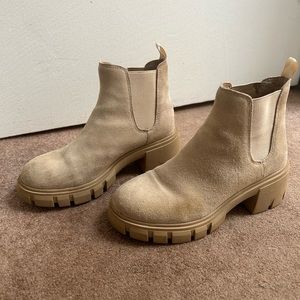 Steve Madden Howler Lug Sole Ankle Boot Size 5 Women’s